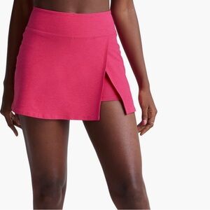 Beyond Yoga crossover Pink Athletic Skort. New